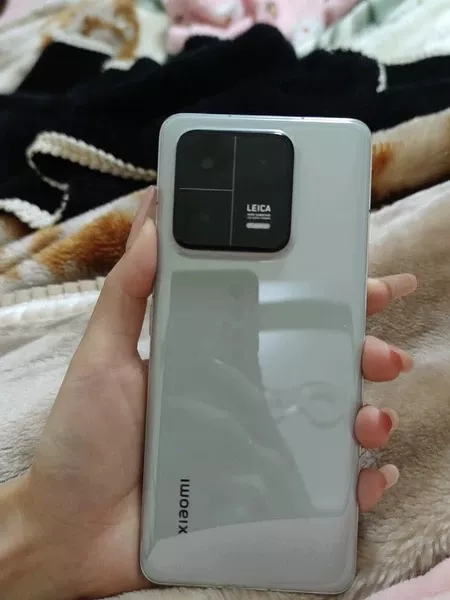 smartphone android terbaik Xiaomi 13 Pro